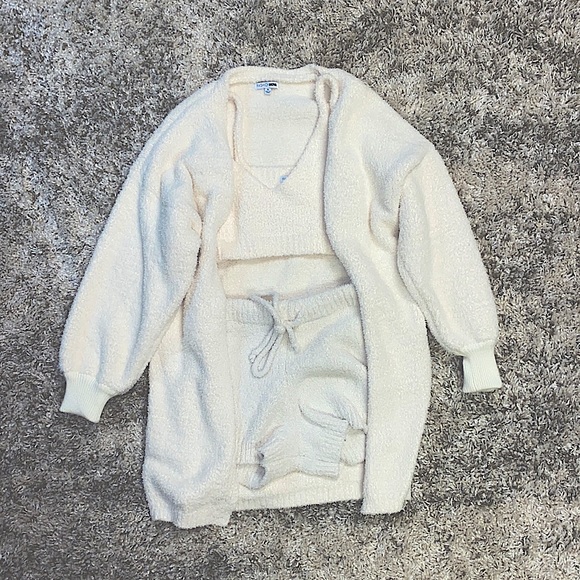 Fashion Nova Other - Three piece cozy set